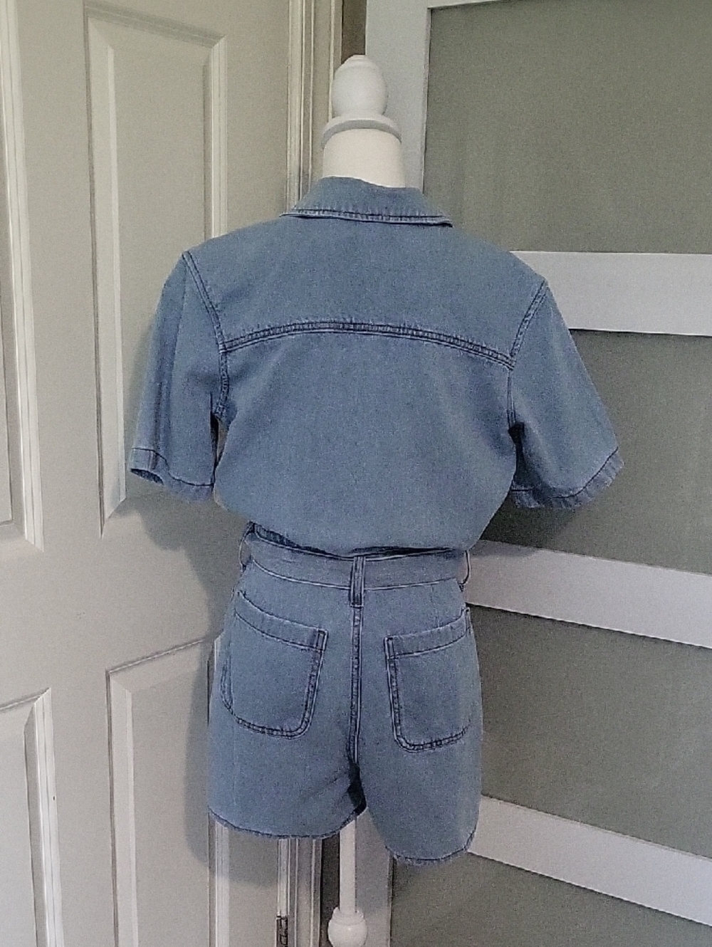 Universal Thread Women’s Denim Romper Size 6 – Light Wash Tie Waist - Picture 3 of 12